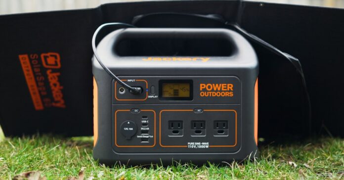 Jackery-Explorer-1000-5jpg