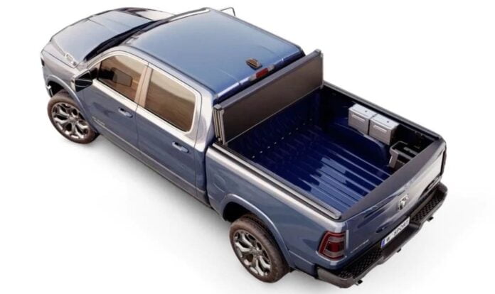 solar-panels-tonneau-cover-pickup-truck-Worksportjpg