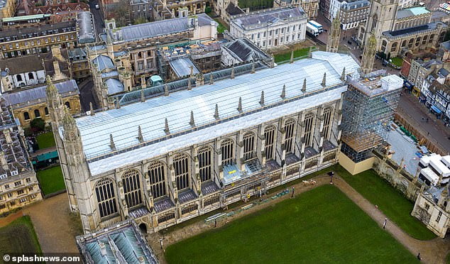 67099187-11690101-Roofing_repairs_King_s_College_Chapel_with_scaffolding_up_as_the-a-146_1675031352288jpg