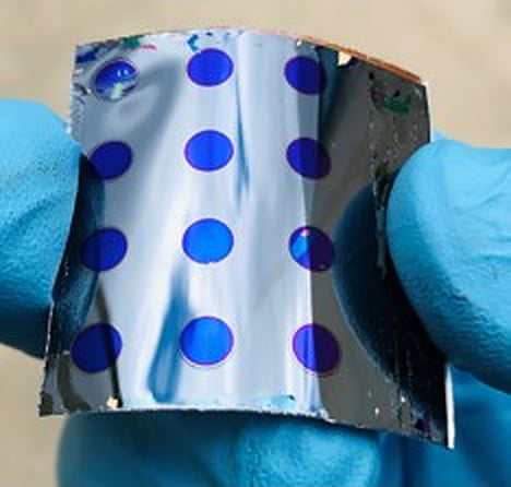 flexible-CdTe-solar-cell1v1jpg