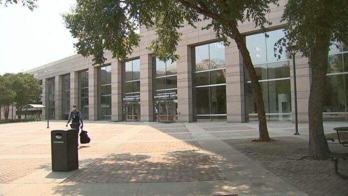 t_c90892a543ae4b849e84c7244e525633_name_11P_PKG_CLT_CITY_COUNCIL_MEETING_frame_983jpeg