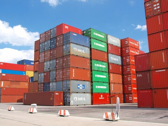 container-g752f4ce38_1920-1200x900jpg