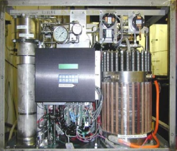 PEM_high_pressure_electrolyzer-600x511-1jpg